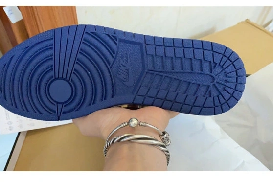 Cheap Husky Metallic 555088-106 AIR Jordan Retro 1 Navy (2016) 555088-106 1218